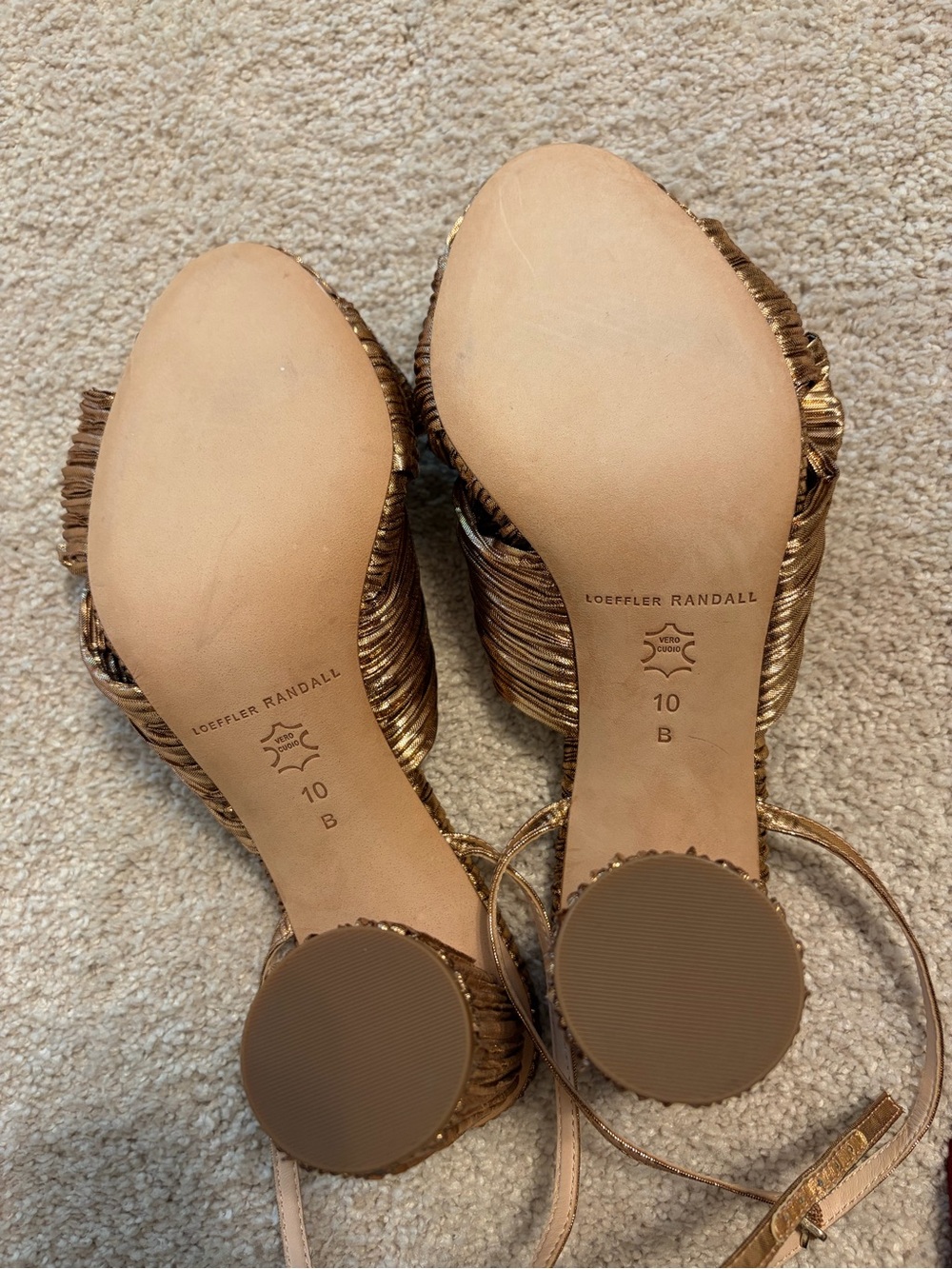 Loeffler Randall Camellia Gold Pleated Bow Heel Sz 10 - Picture 3 of 4